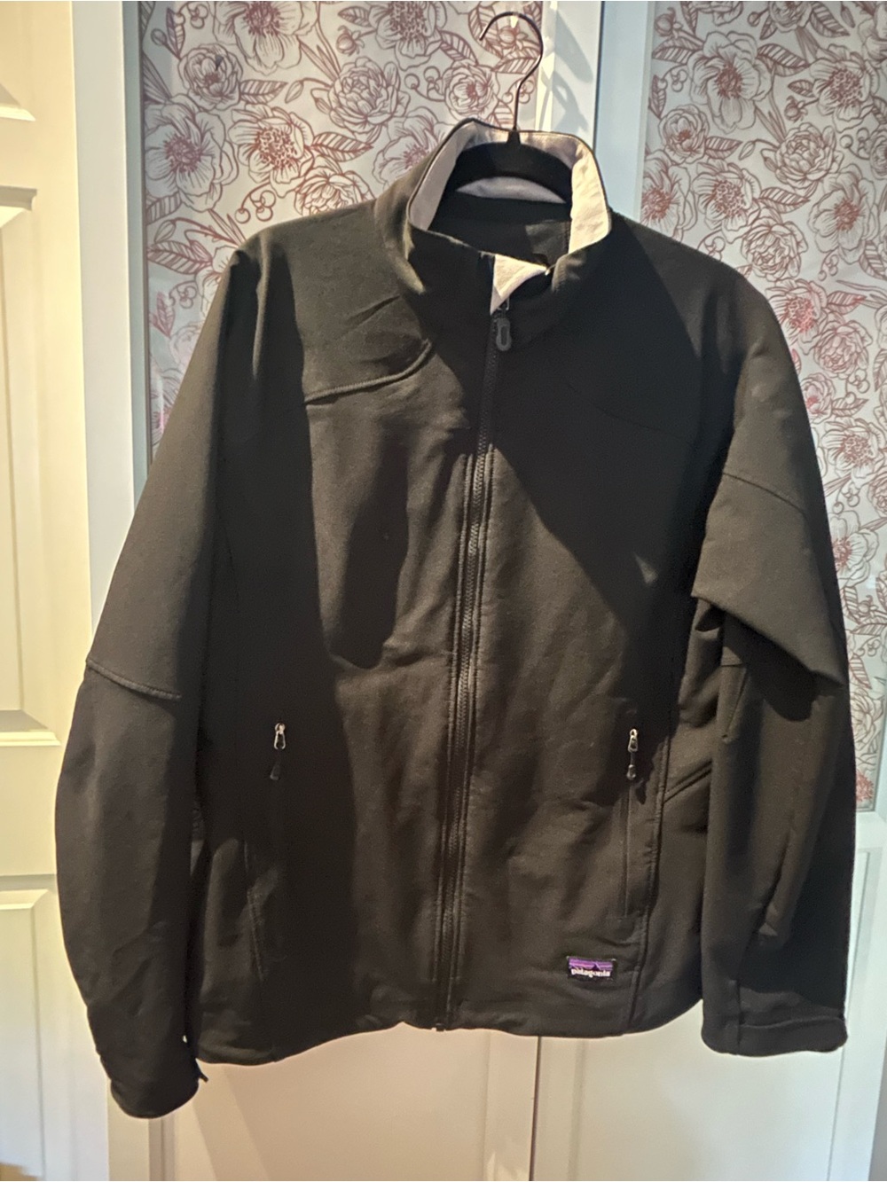 Patagonia Women’s Black Full-Zip soft Jacket
